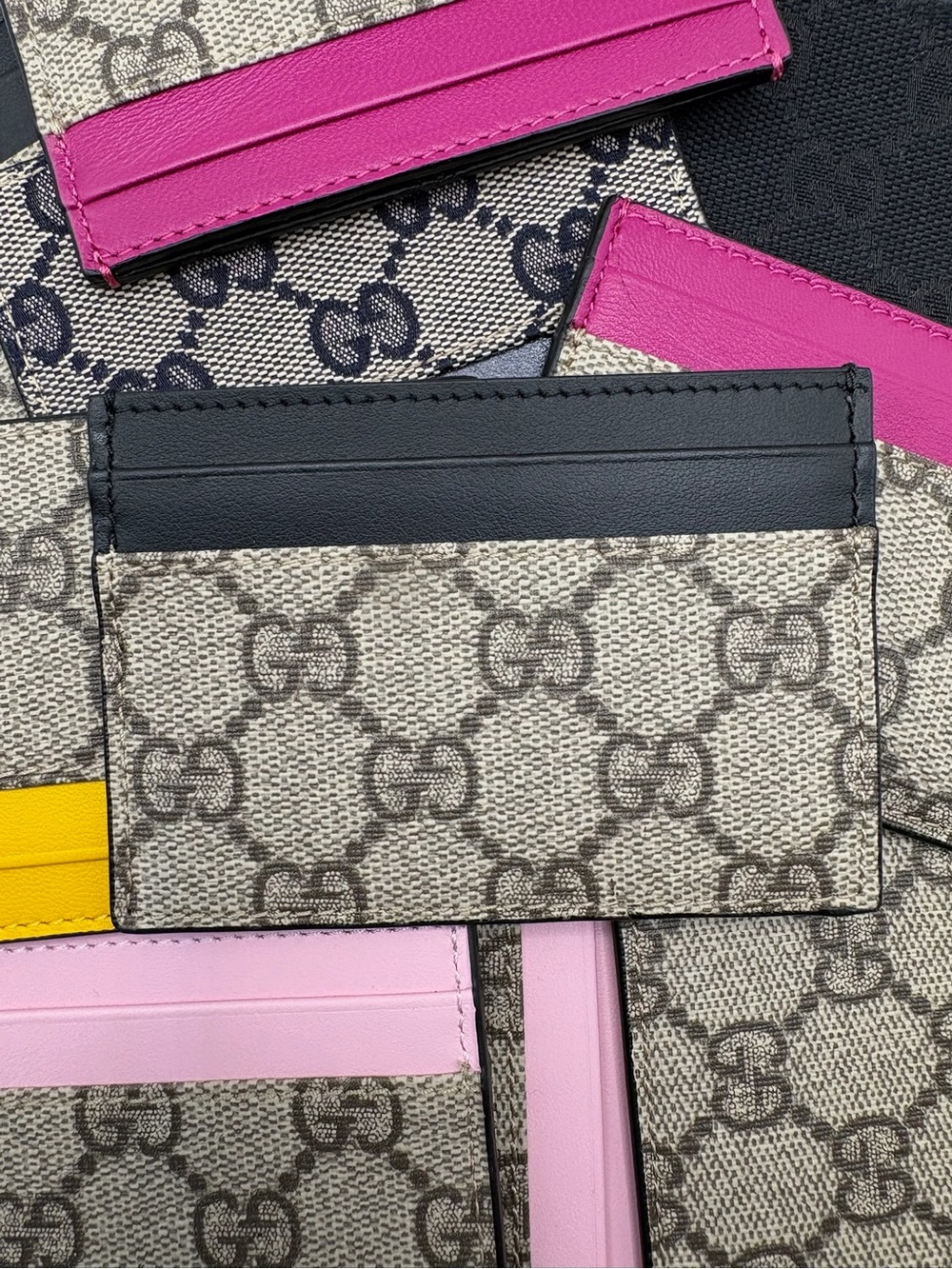 GUCCI GG SUPREME CARDHOLDERS